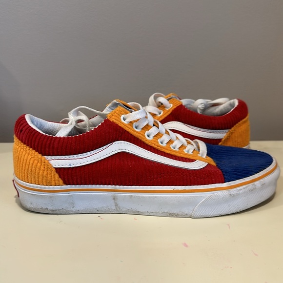 Colorful Vans - Picture 6 of 7